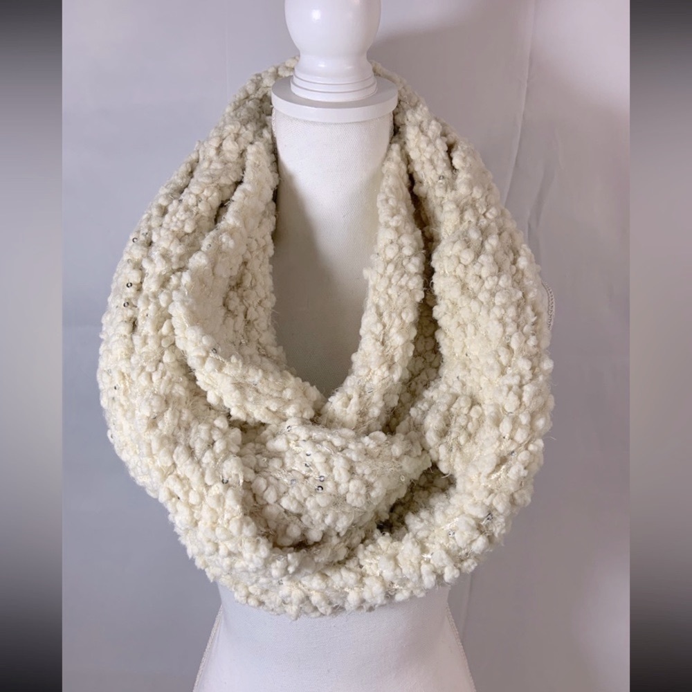 Infinity scarf - Picture 2 of 3